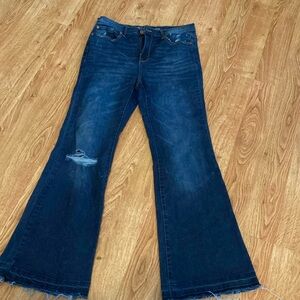 No boundaries flair destroyed jeans! Size 13